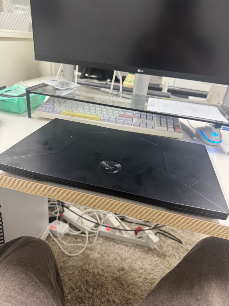 msi bravo 17 브라보 17 게이밍 노트북--1