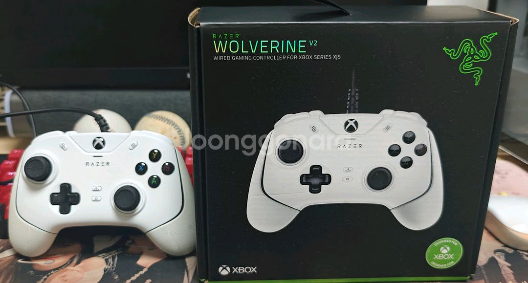 레이저 울버린 V2 화이트 게임패드--1