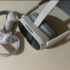 피코4 VR 헤드셋