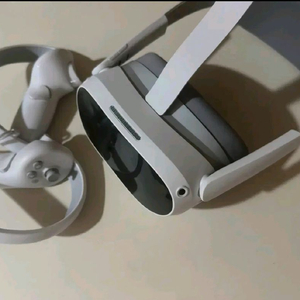 피코4 VR 헤드셋