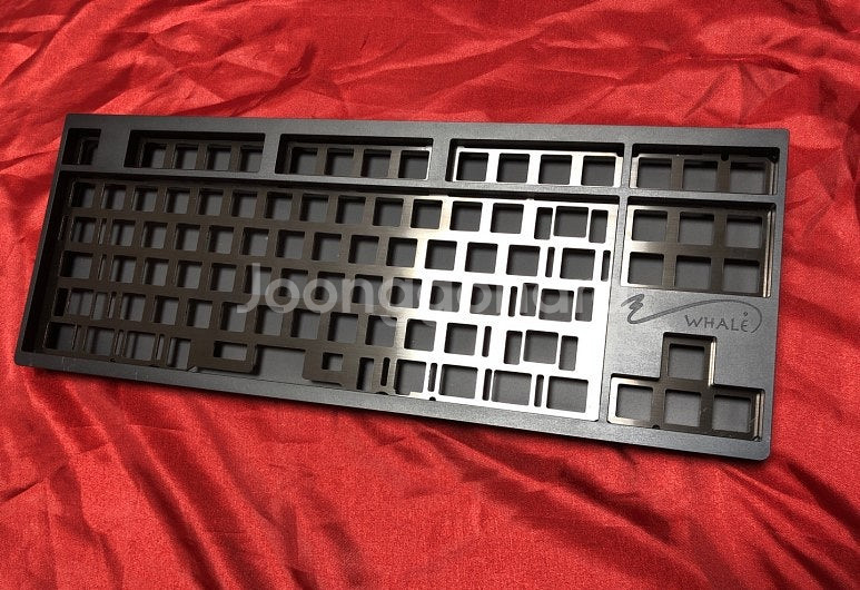 특고래 키보드 구매합니다.--0