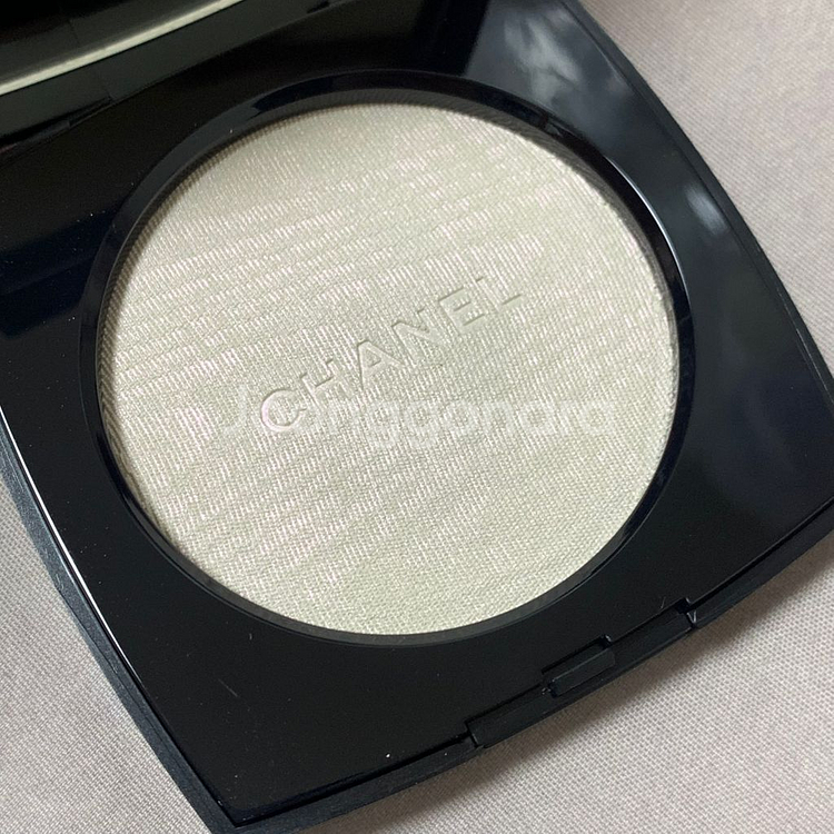 (새상품) 샤넬 하이라이터 화이트 오팔--0