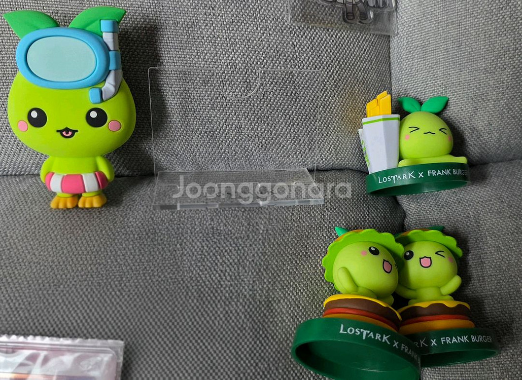 홀로라이브,붕괴스타레일,로스트아크,이터널리턴등 여러 굿즈 팝니다--2