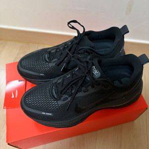 나이키 보메로18 국내매장판 블랙 상태 최상