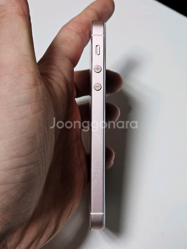 새상품급,순정)아이폰se1 로골 128g 배터리100--3