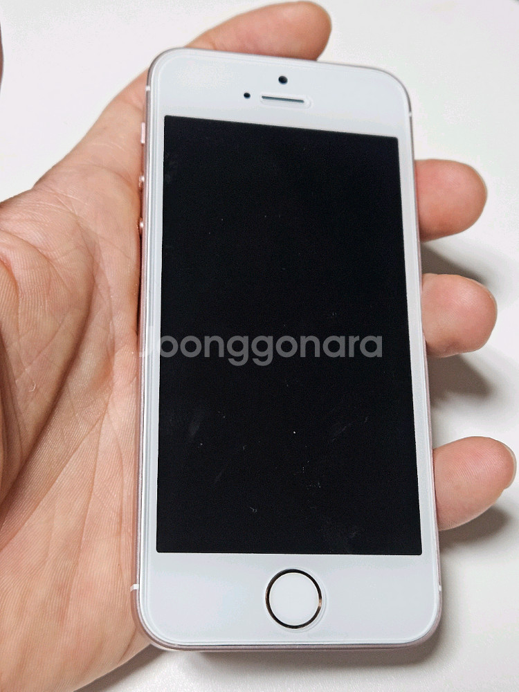 새상품급,순정)아이폰se1 로골 128g 배터리100--1