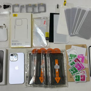 [리퍼 미사용] 아이폰15 프로 맥스 화이트 티타늄 512GB + 새케이스2개,액정강화유리13개,카메라강화유리7개