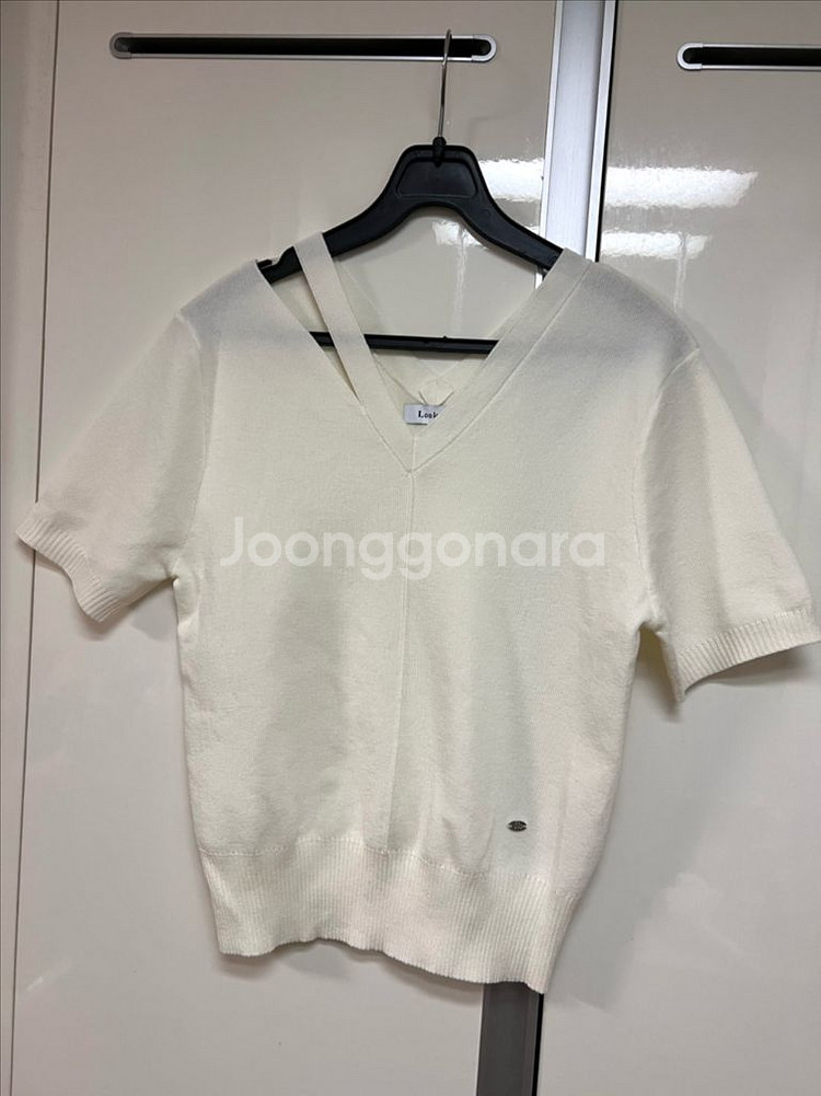 24년 룩캐스트 LOOKCAST sarah 사라 컷아웃 니트 탑 브이넥 반팔 린넨 아이보리--2