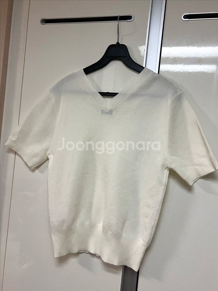 24년 룩캐스트 LOOKCAST sarah 사라 컷아웃 니트 탑 브이넥 반팔 린넨 아이보리--12