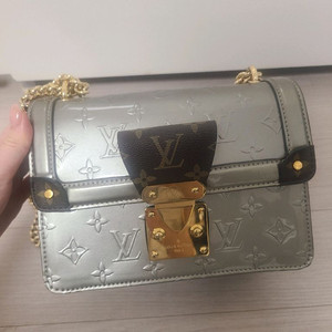 에나멜 가죽체인 백