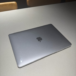 맥북에어 13인치 2020 m1, 7 core, 256GB, 8GB + 매직마우스 팝니다!