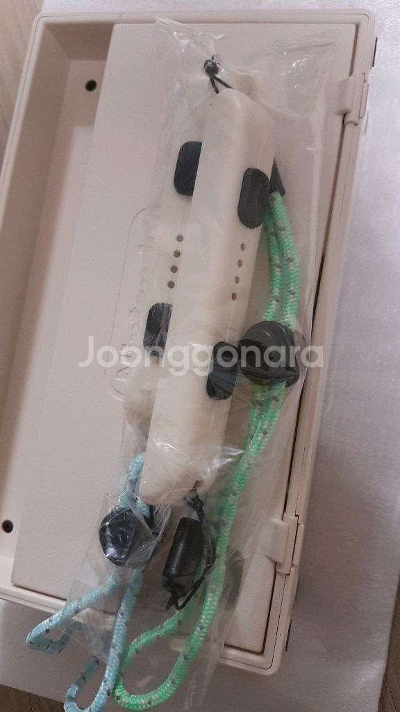 스위치 동물의숲 버전 독 스트랩 박스 팔아요. 본체는 없어요.사진과 상태같아요..--3