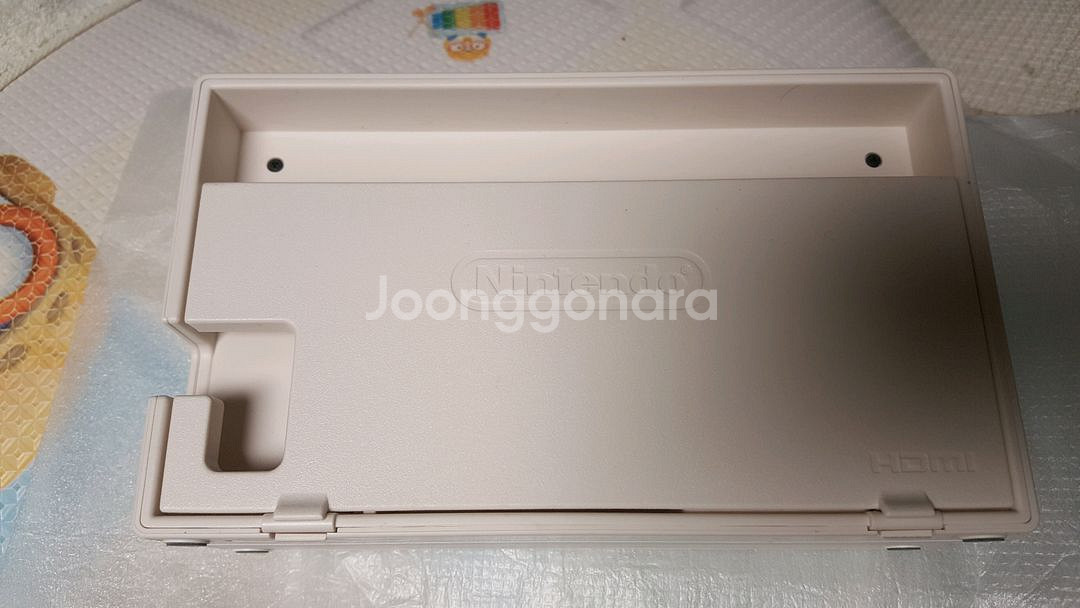 스위치 동물의숲 버전 독 스트랩 박스 팔아요. 본체는 없어요.사진과 상태같아요..--2