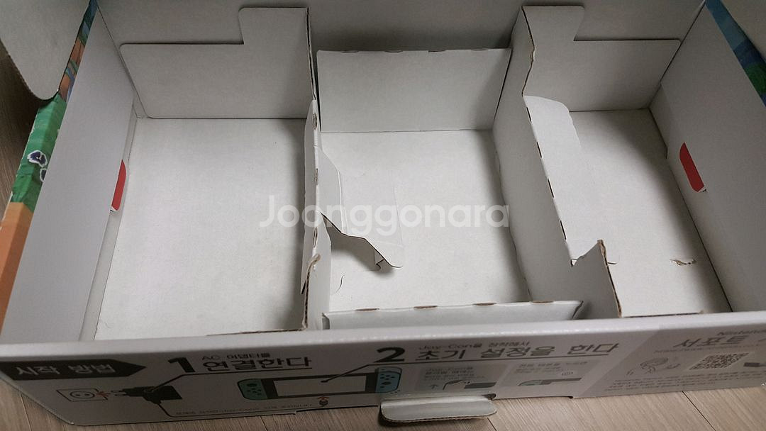 스위치 동물의숲 버전 독 스트랩 박스 팔아요. 본체는 없어요.사진과 상태같아요..--4