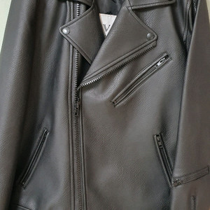 가죽 라이더자켓(해외판) 100호(53cmX66cm)거의새옷!