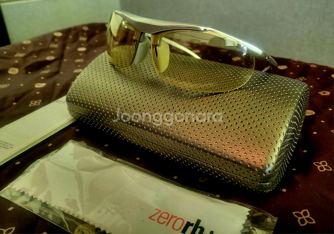 [미사용 새상품] 제로 RH+ 스포츠선글라스--0