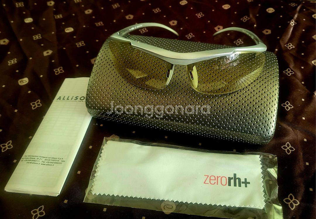 [미사용 새상품] 제로 RH+ 스포츠선글라스--2