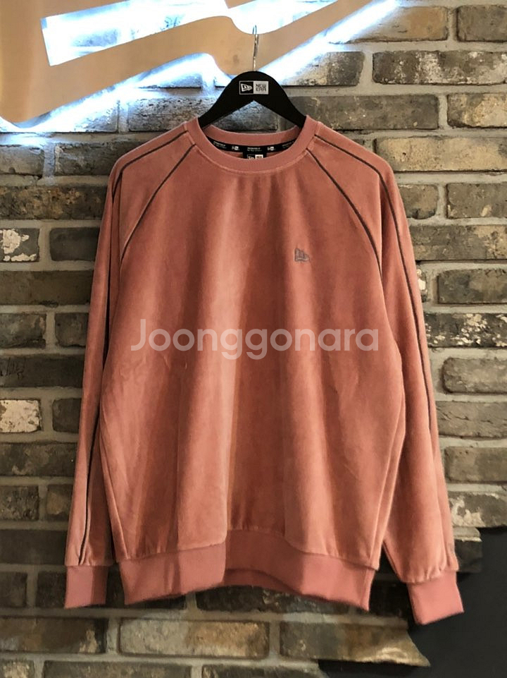 뉴에라 벨루어 맨투맨 + 트랙팬츠 핑크 세트 L사이즈--0