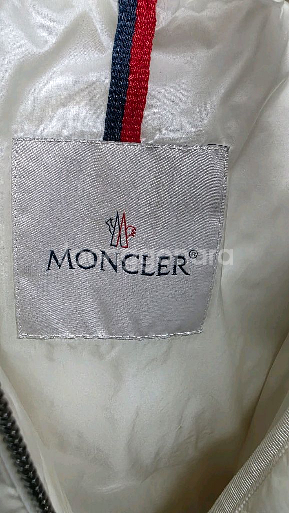 [0,새상품급]23fw 몽클레어 보에드 패딩--4