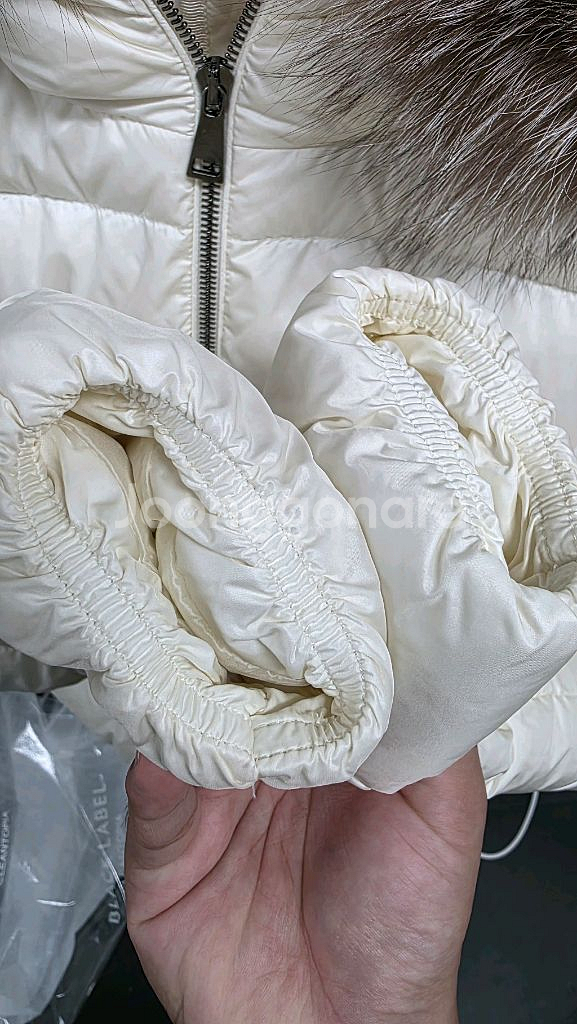 [0,새상품급]23fw 몽클레어 보에드 패딩--3