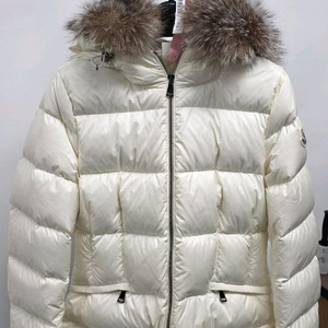 [0,새상품급]23fw 몽클레어 보에드 패딩