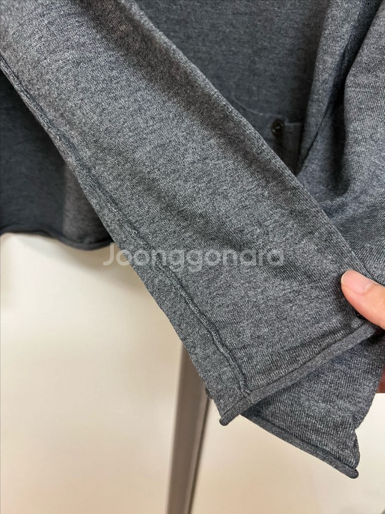 버버리 실크 캐시미어 울 브이넥 니트 그레이 긴팔 티셔츠 체크자수 포켓--13