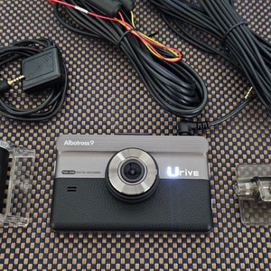 유라이브 알바트로스9 블랙박스 (64GB, GPS)
