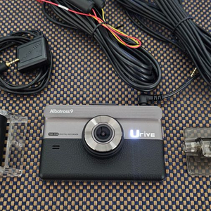 유라이브 알바트로스9 블랙박스 (64GB, GPS)