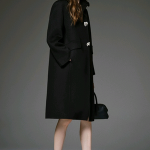 마인 캐시미어 블렌드 핸드메이드 코트 & 플로럴 브로치