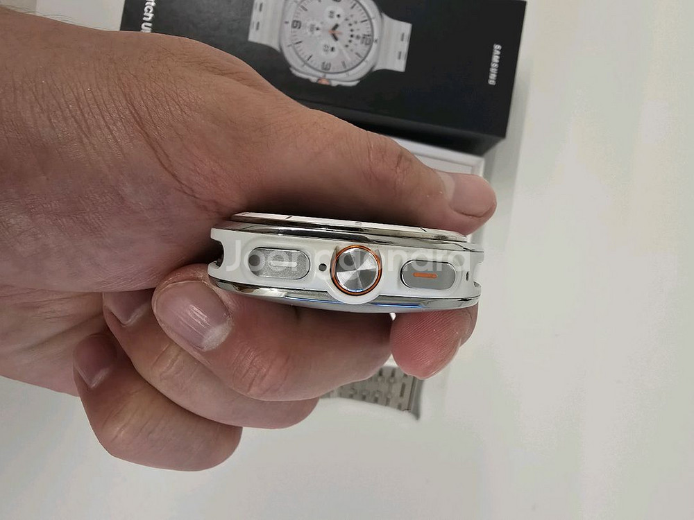 갤럭시워치 울트라 화이트 풀박스 S급 LTE 팝니다--2