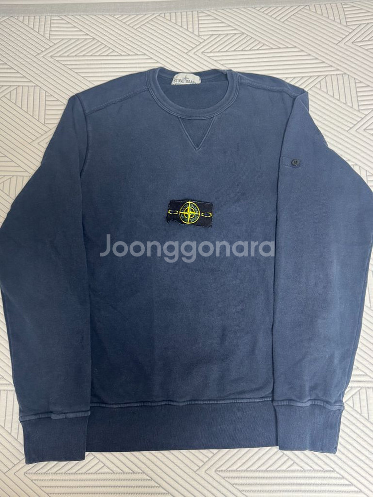 [L]스톤아일랜드 네이비 맨투맨--0