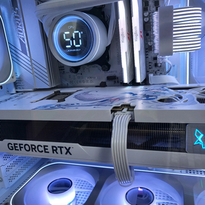 만리 rtx 5080 폴라폭스 팝니다