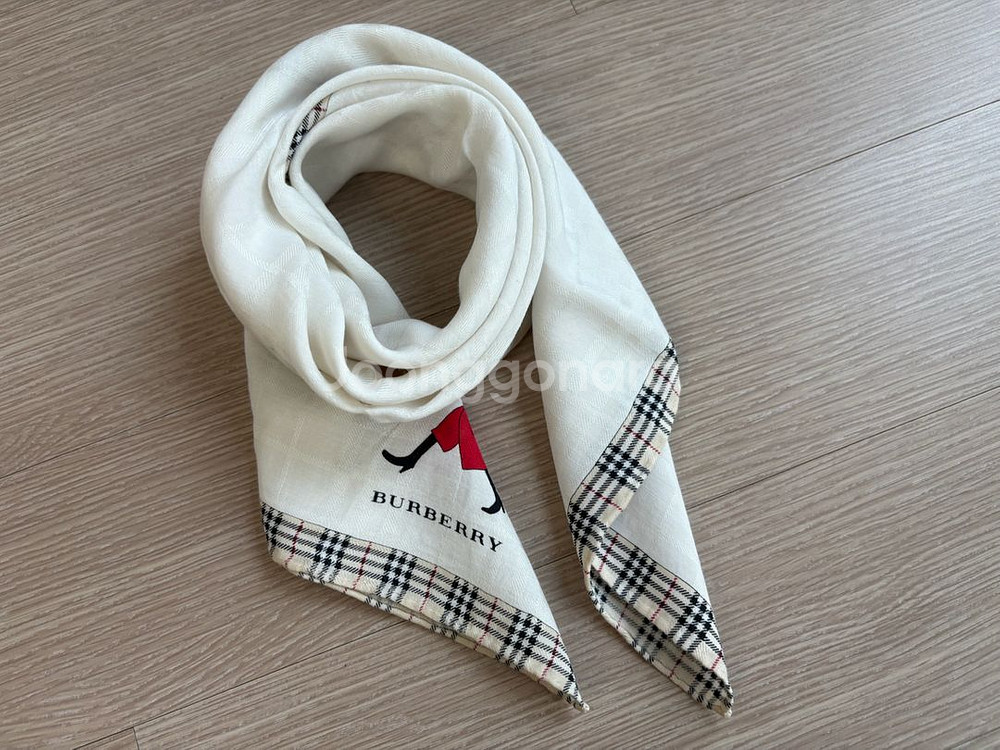 버버리 쁘띠 손수건--0