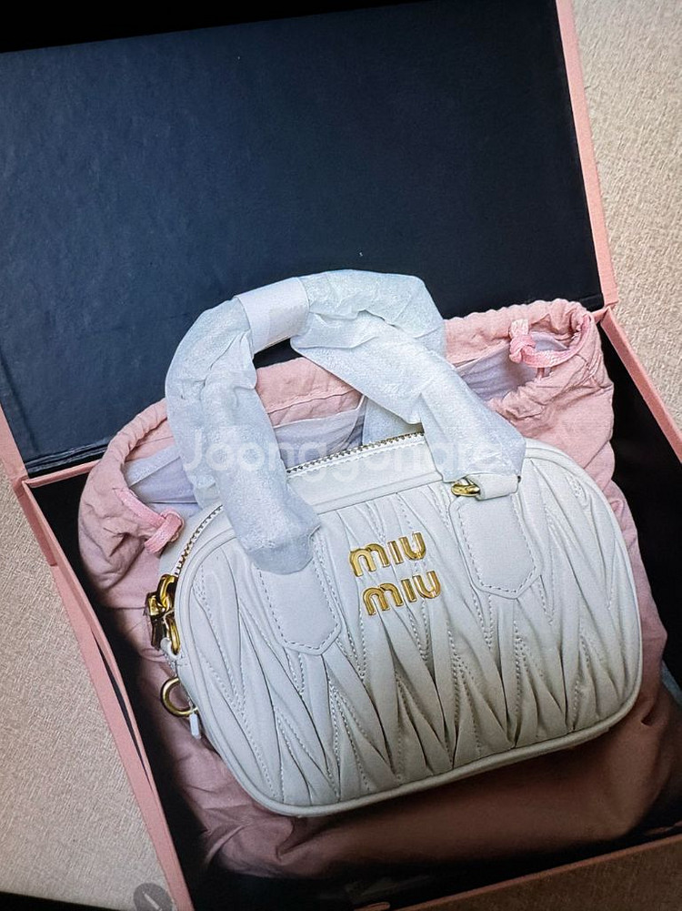 미우미우 미니백,아르카디 마테라쎄 스몰 화이트,스트랩포함,새상품,풀박스,S급레플--0