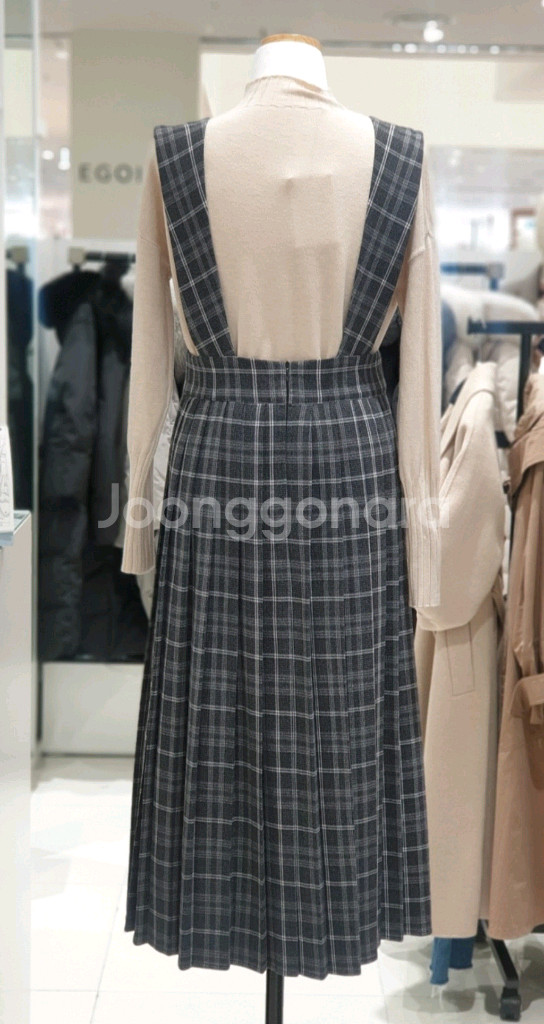 온앤온 미착용 롱 원피스--1