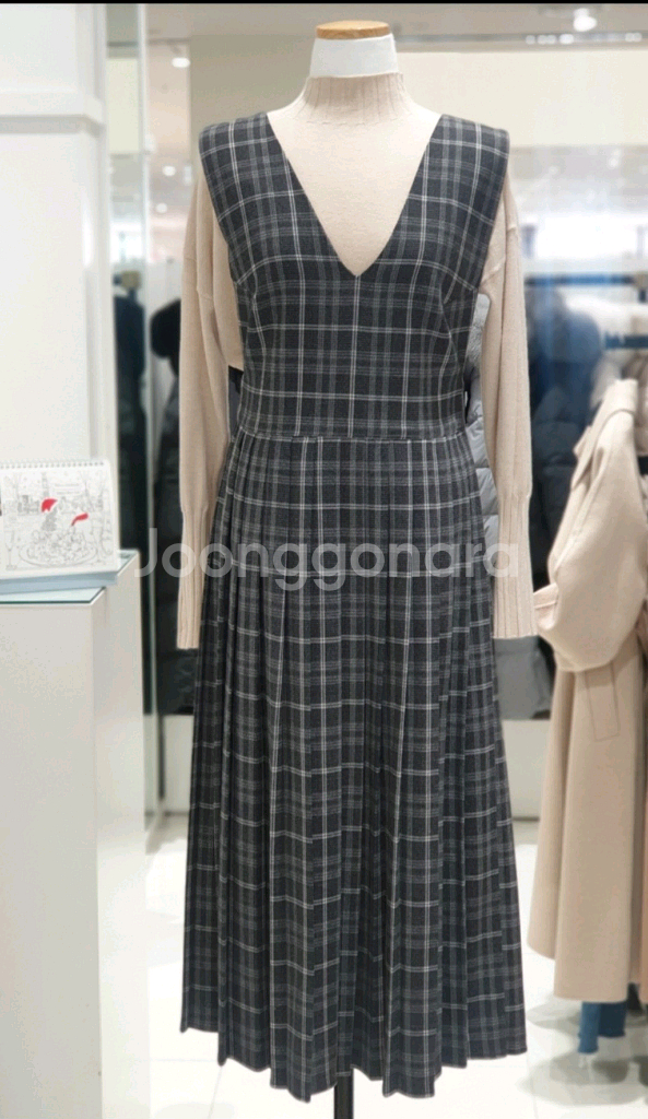 온앤온 미착용 롱 원피스--0