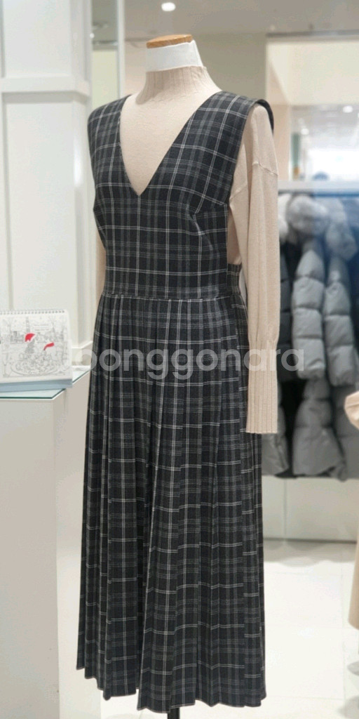 온앤온 미착용 롱 원피스--2