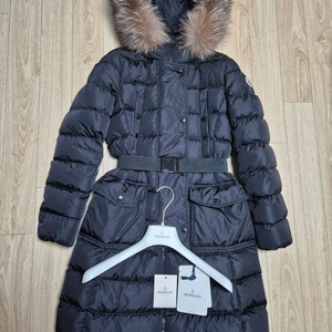 몽클레어 클로에 0 블랙 폭스퍼 이미지