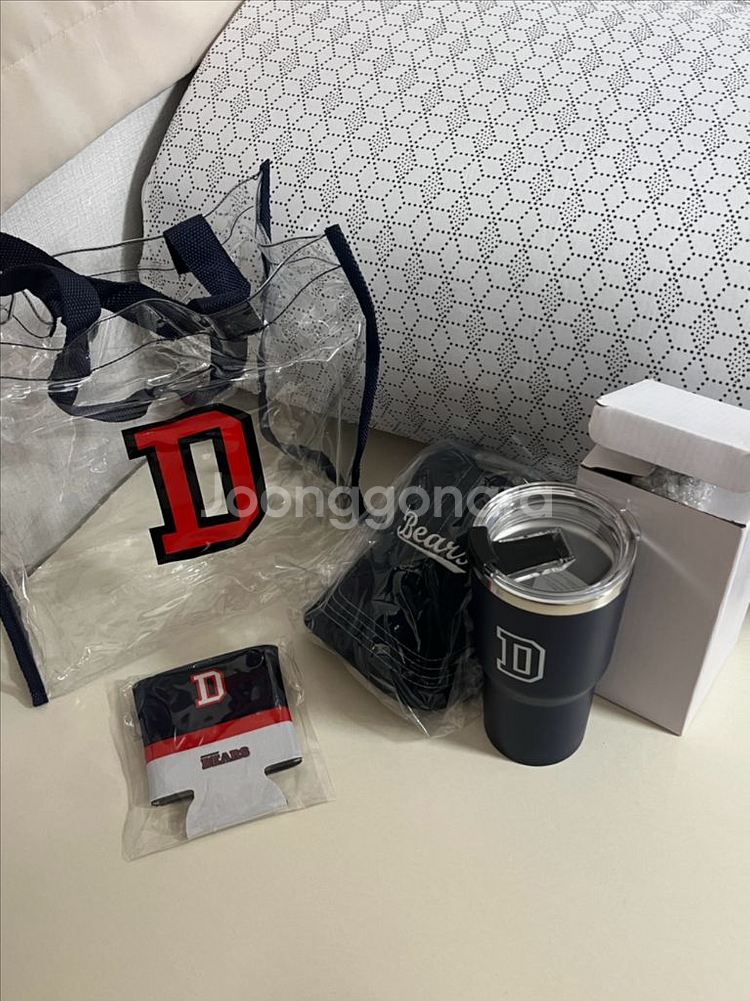 (새상품) 두산베어스 투명pvc백, 텀블러, 모자, 텀블러커버(?) 일괄 판매합니다--0