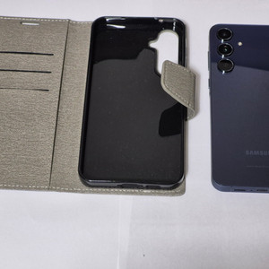 갤럭시 퀀텀5 S급 팝니다.