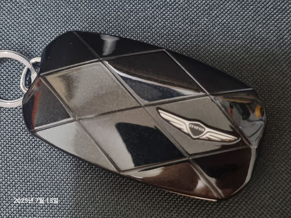 제네시스 G90 2021년식 대형 스마트키 → GV60 스타일 신형키 컨버전 완료 이미지