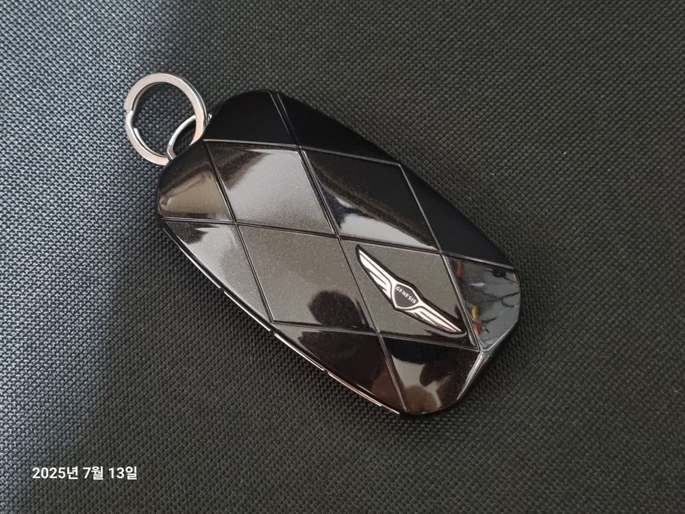 제네시스 G90 2021년식 대형 스마트키 → GV60 스타일 신형키 컨버전 완료 이미지