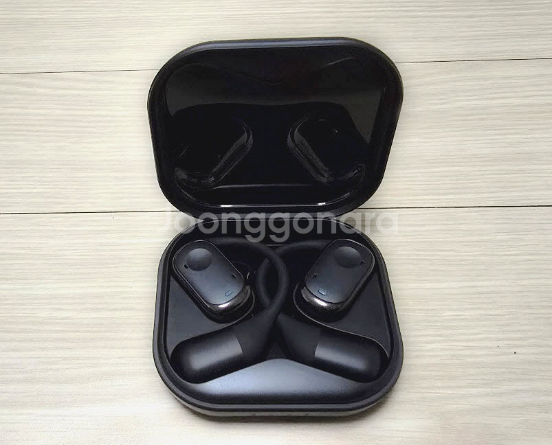 노이즈 캔슬링 오픈귀걸이형 독일브랜드 블라우풍트 블루투스 이어폰--1