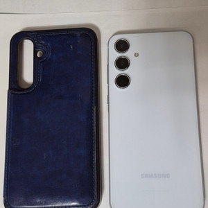 갤럭시 퀀텀5 팝니다. 26만원