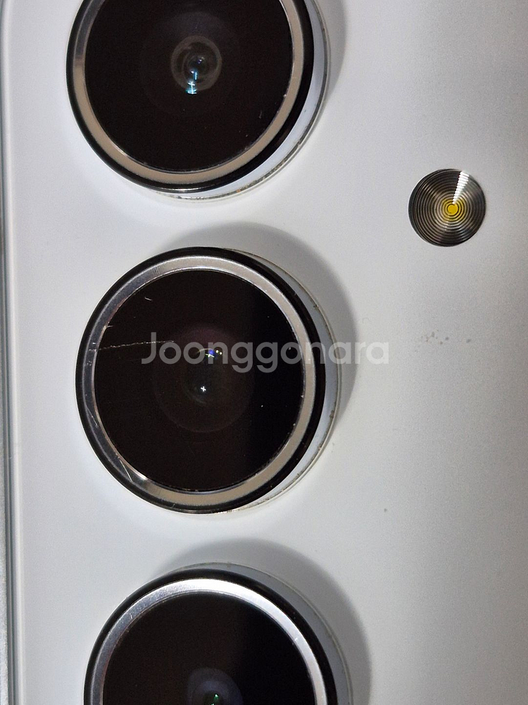 갤럭시 퀀텀5 팝니다. 26만원--3