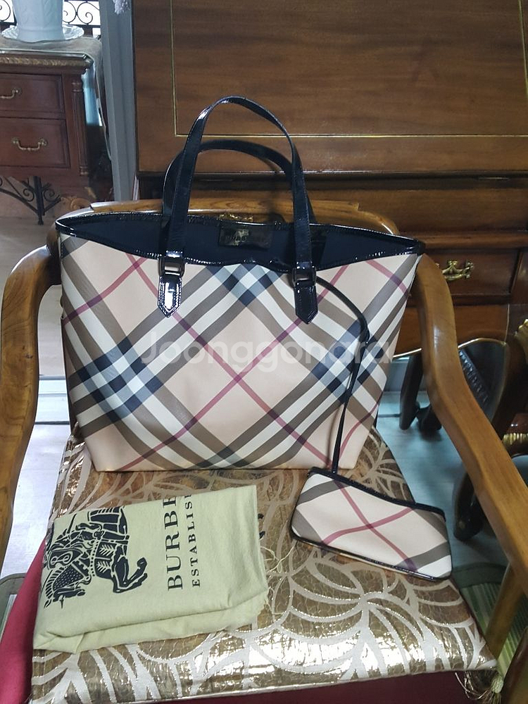 정품버버리숄더백--0