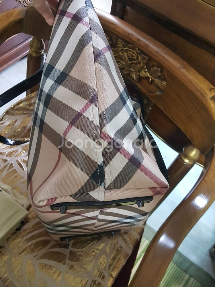 정품버버리숄더백--3