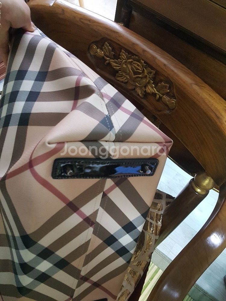 정품버버리숄더백--4