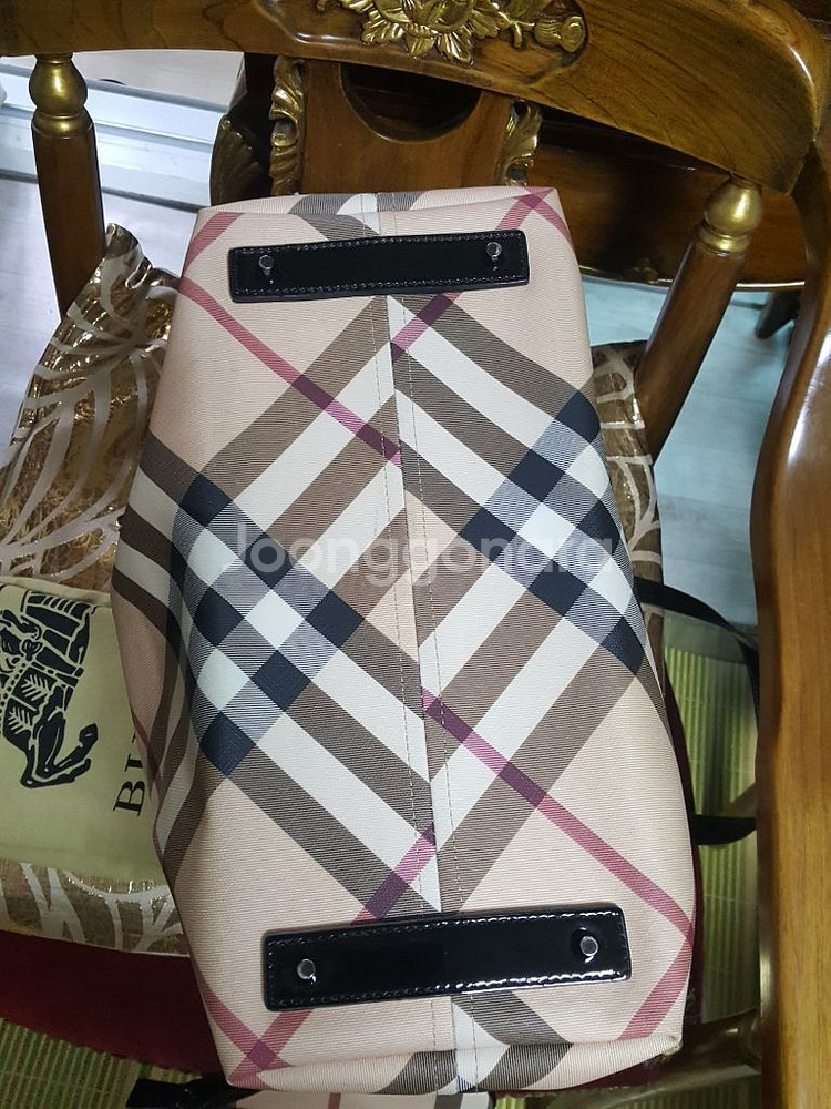 정품버버리숄더백--5