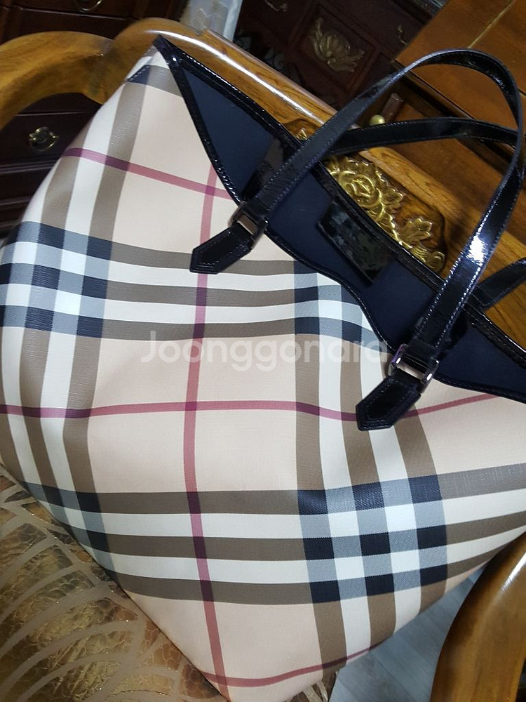 정품버버리숄더백--8